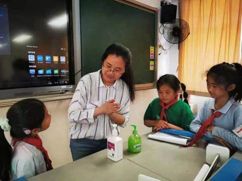 王海綦——班主任先进事迹简述